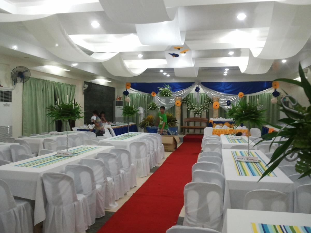 Gazebo Pools And Restaurant Hotel Cabadbaran Exterior photo