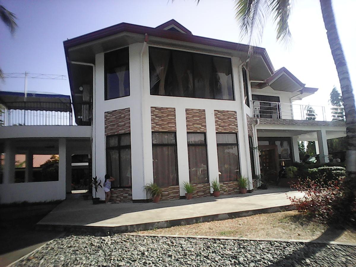 Gazebo Pools And Restaurant Hotel Cabadbaran Exterior photo